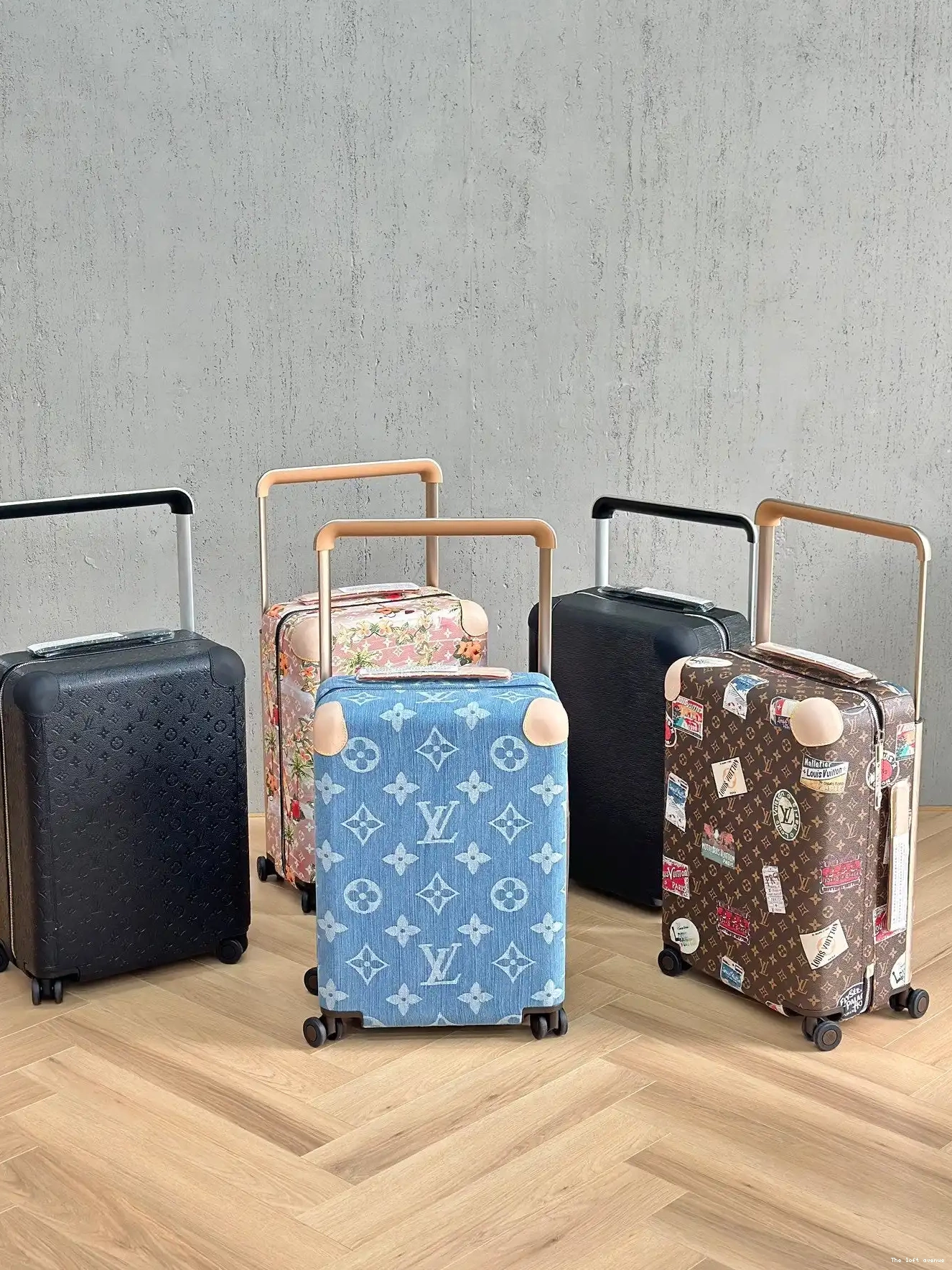 55 37L MONOGRAM CABIN SUITCASE HORIZON CUSTOM EMBOSSED 0704